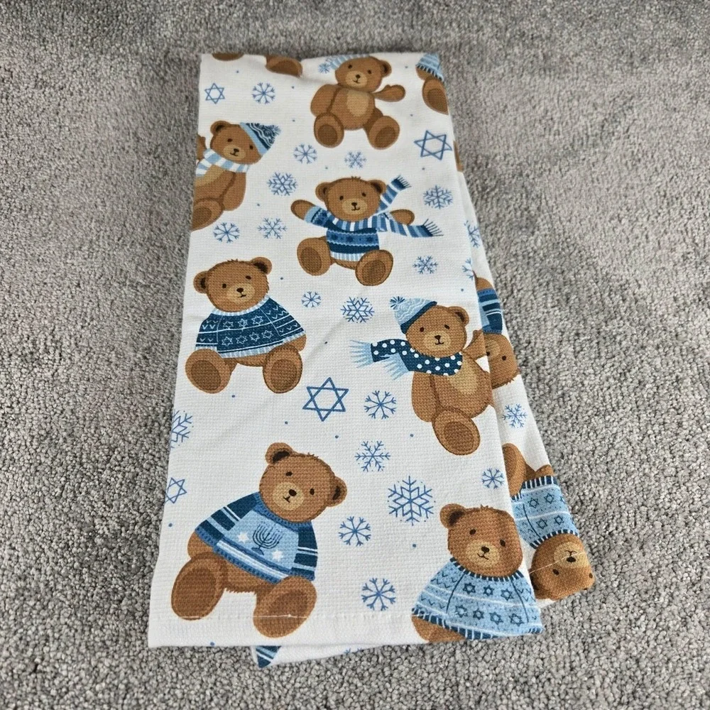 Isaac Mizrahi Kitchen‎ Towels Teddy Bears Snowflakes Hanukkah Theme Set of 2